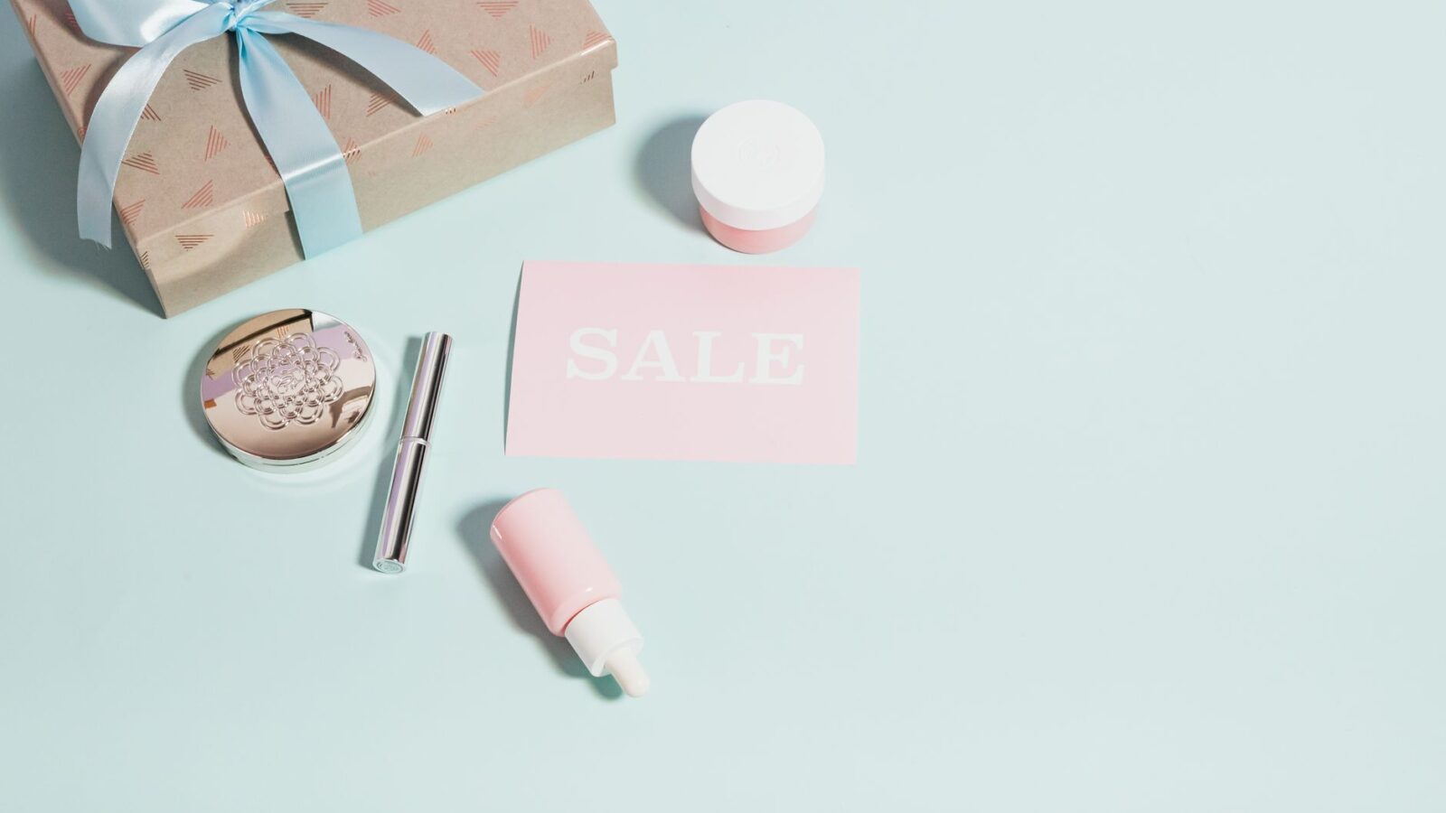 LOOKFANTASTIC Premium Beauty and Fashion Shopping Redefined