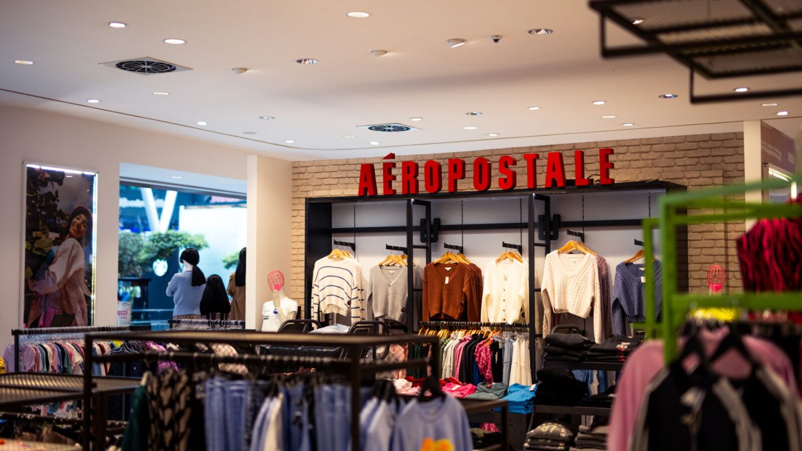 How to Build a Stylish Wardrobe Without Breaking the Bank